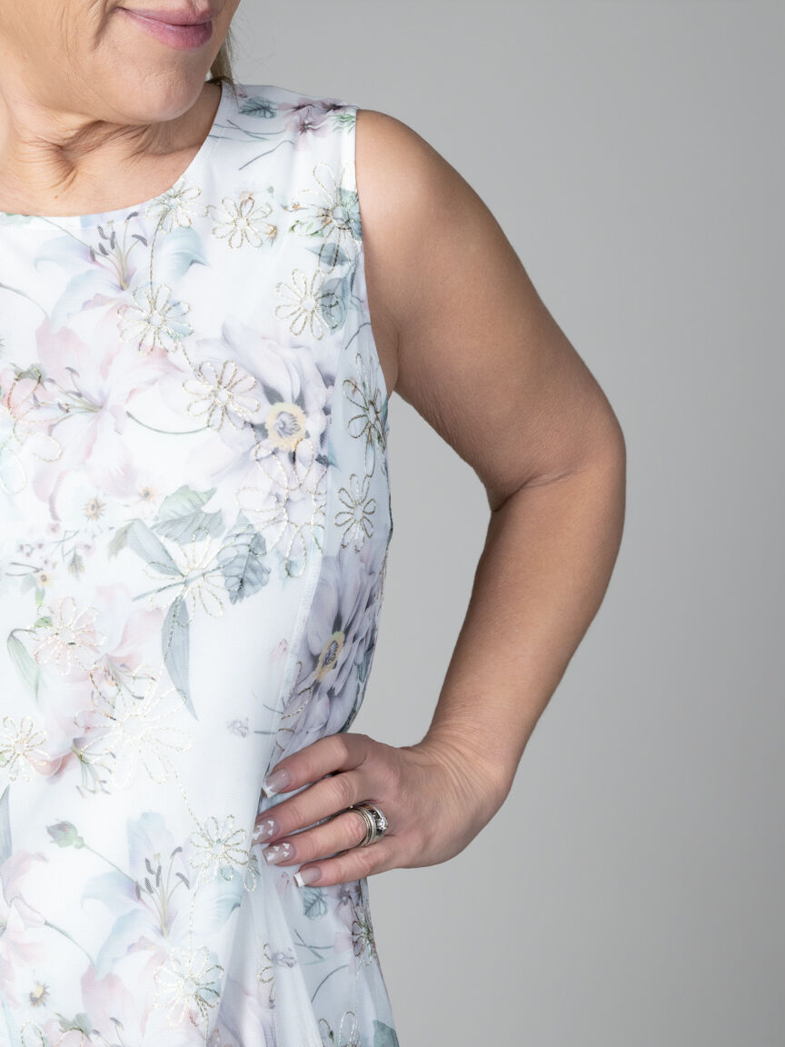 Sleeveless Knee Dress With Embroidery Details