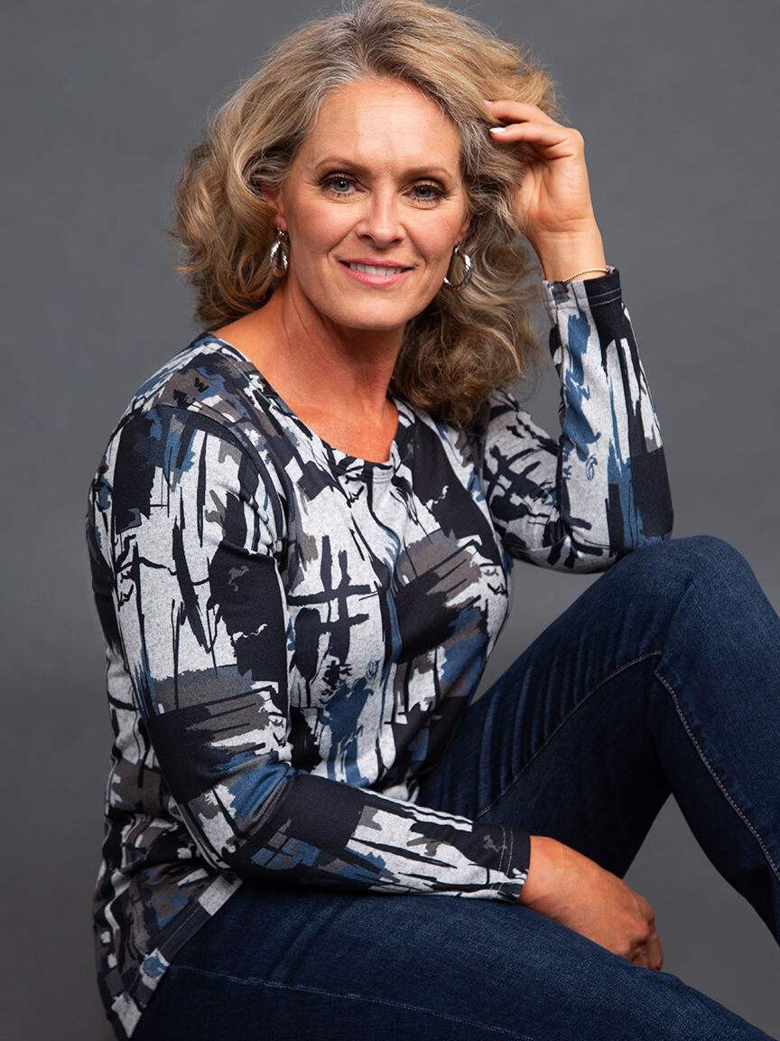 Long Sleeve Scoop Neck  Top Image 6