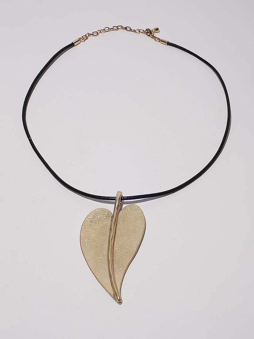 Gold Heart Cord Necklace Set Image 2