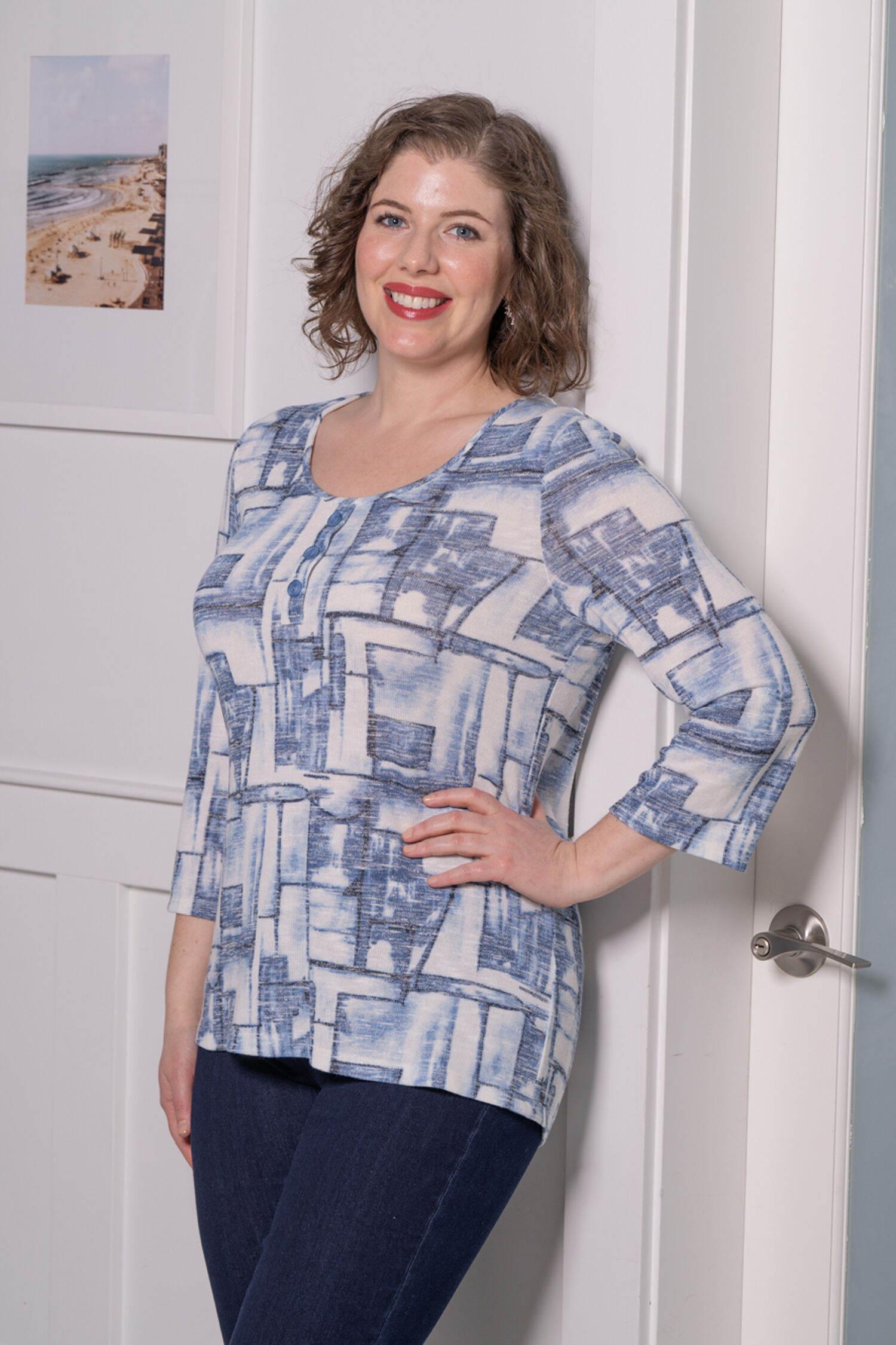 3\4 Roll Tab Sleeve Top Image 1