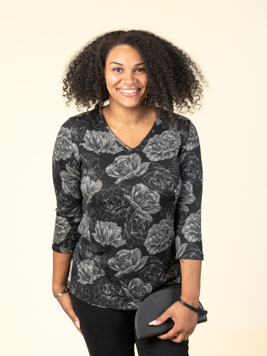 3/4 Sleeve V-Neck Top Image 3