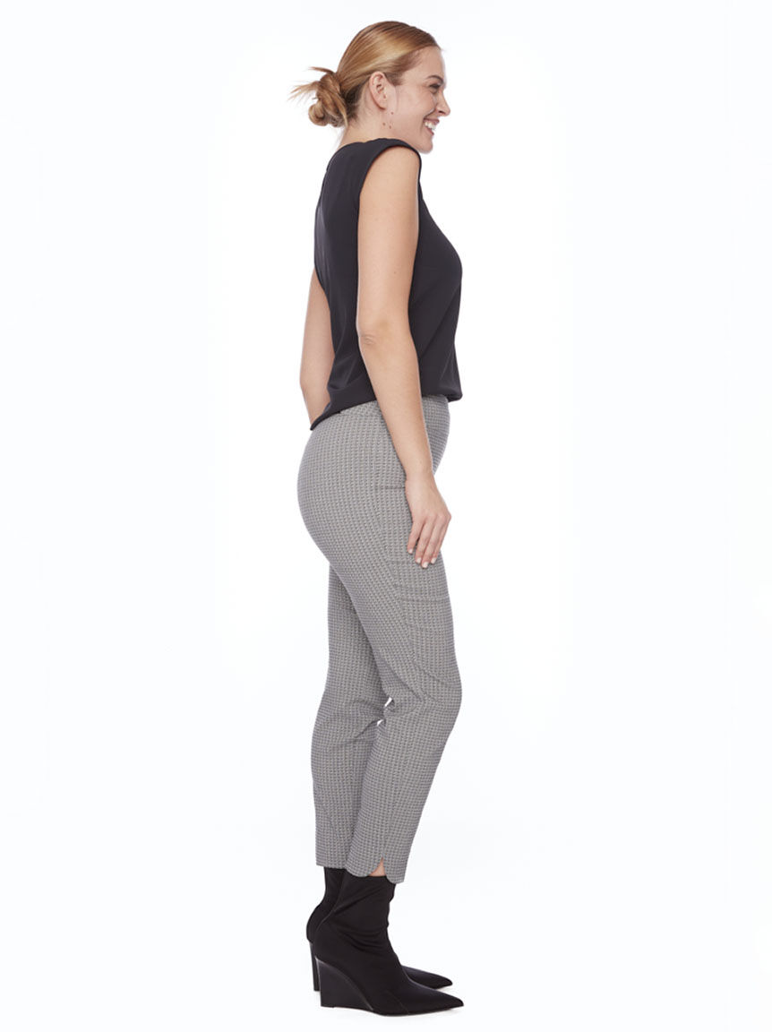 Pull-On Tummy Smoothing Ankle Pant