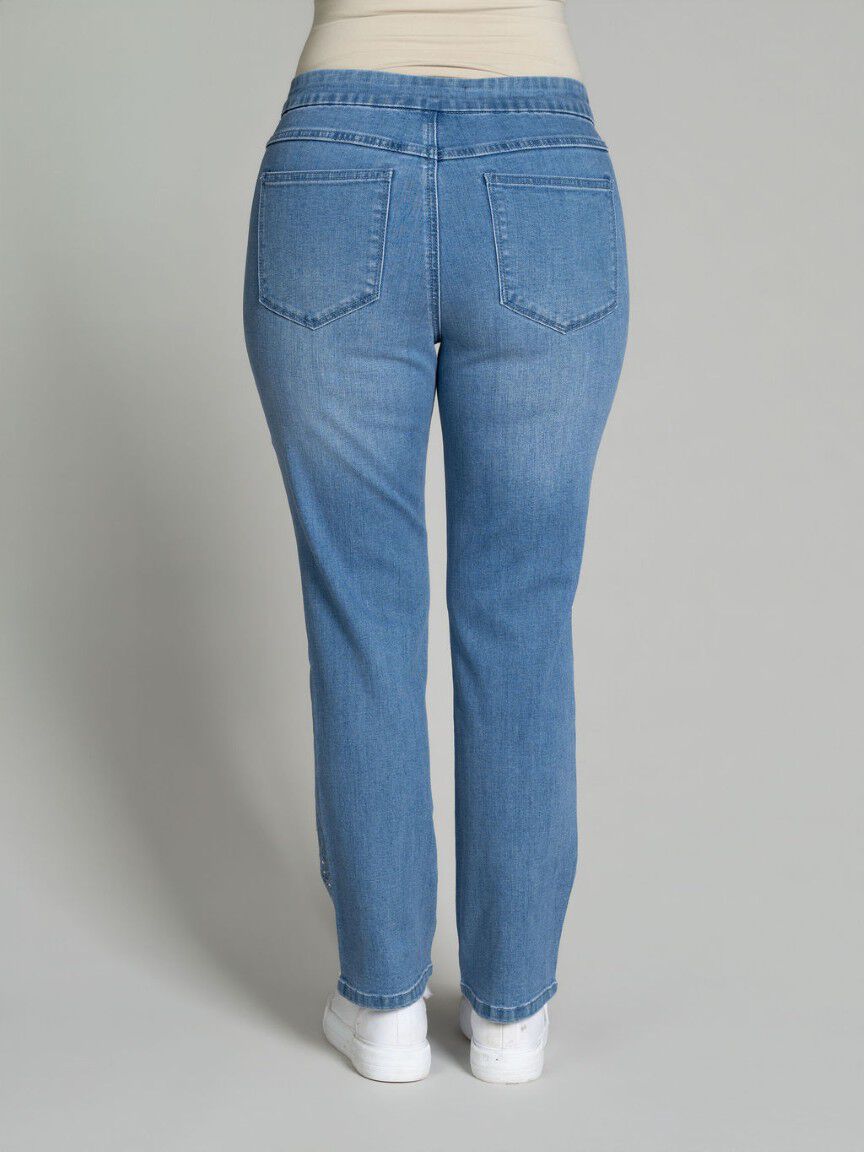 Sophia Curvy Pull-On Embroidered Jeans