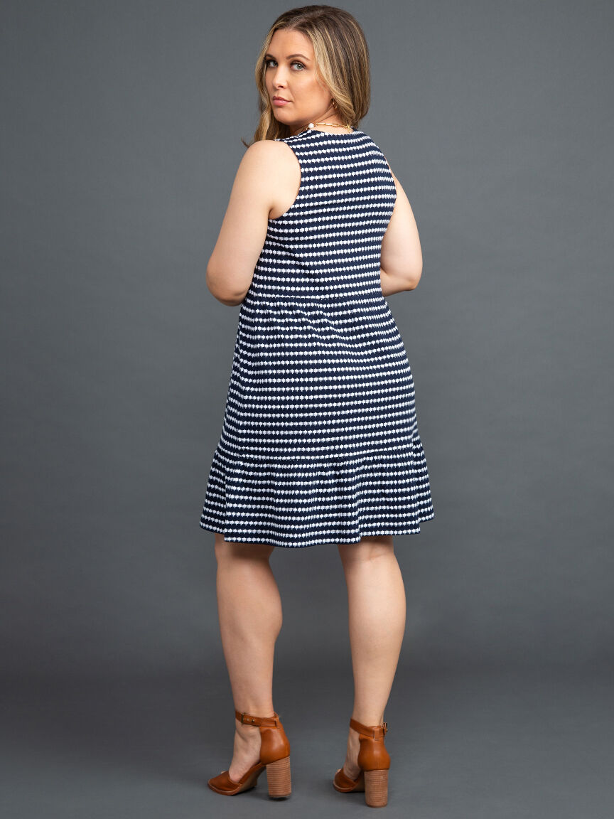 Sleeveless Ruffle Hem Dress Image 3