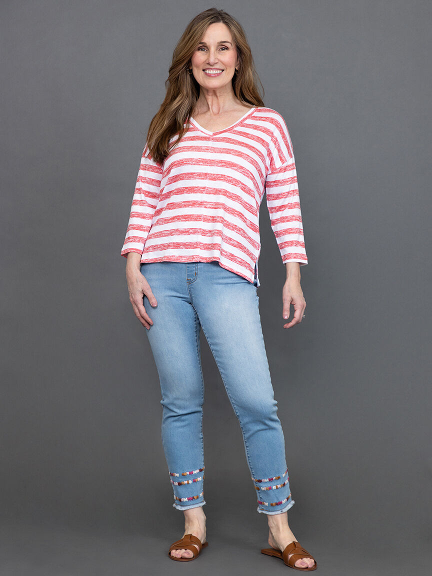 &frac34; Sleeve Combo Print V-Neck Top Image 1