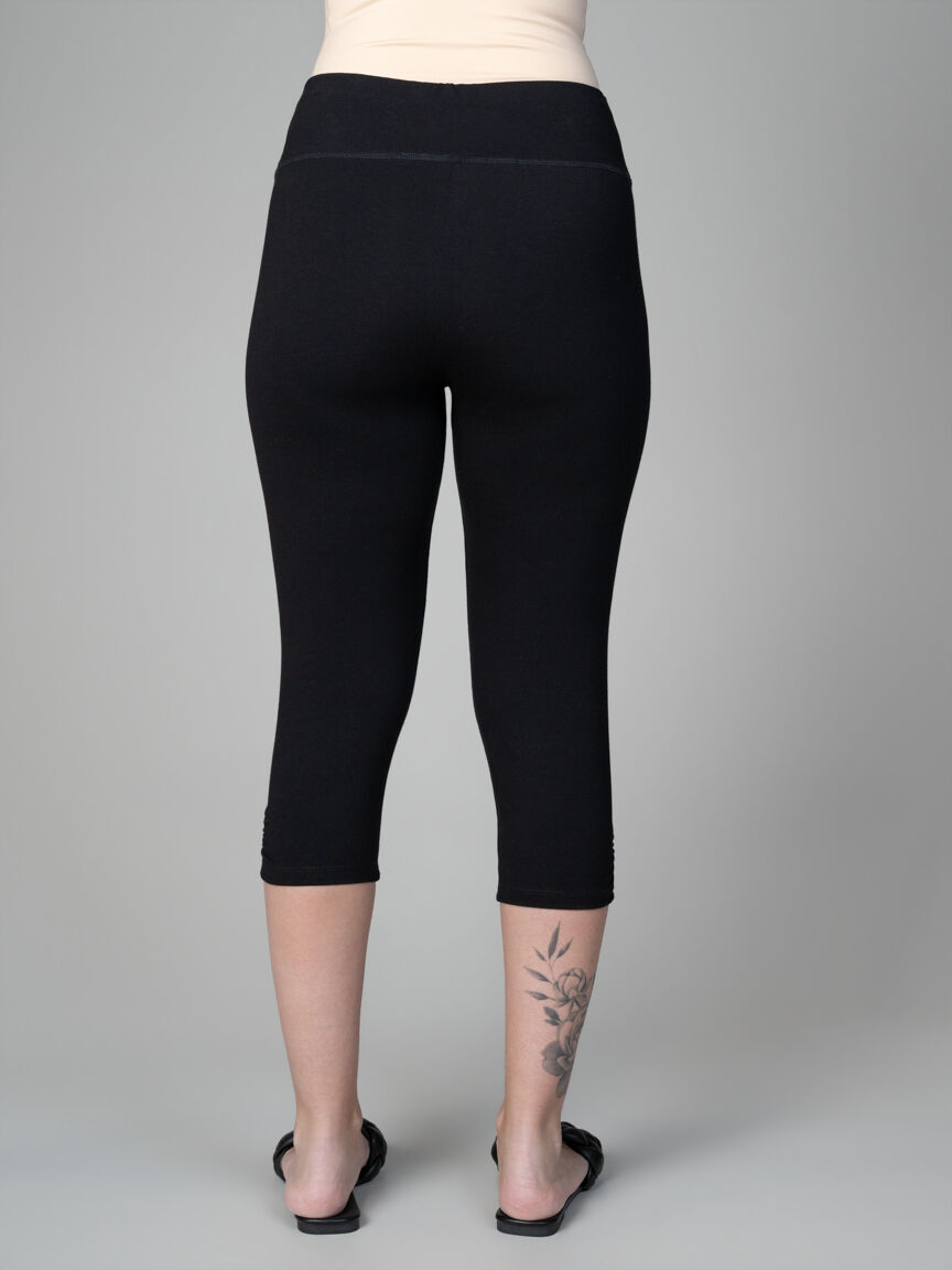 Capri Leggings With Runching Image 3