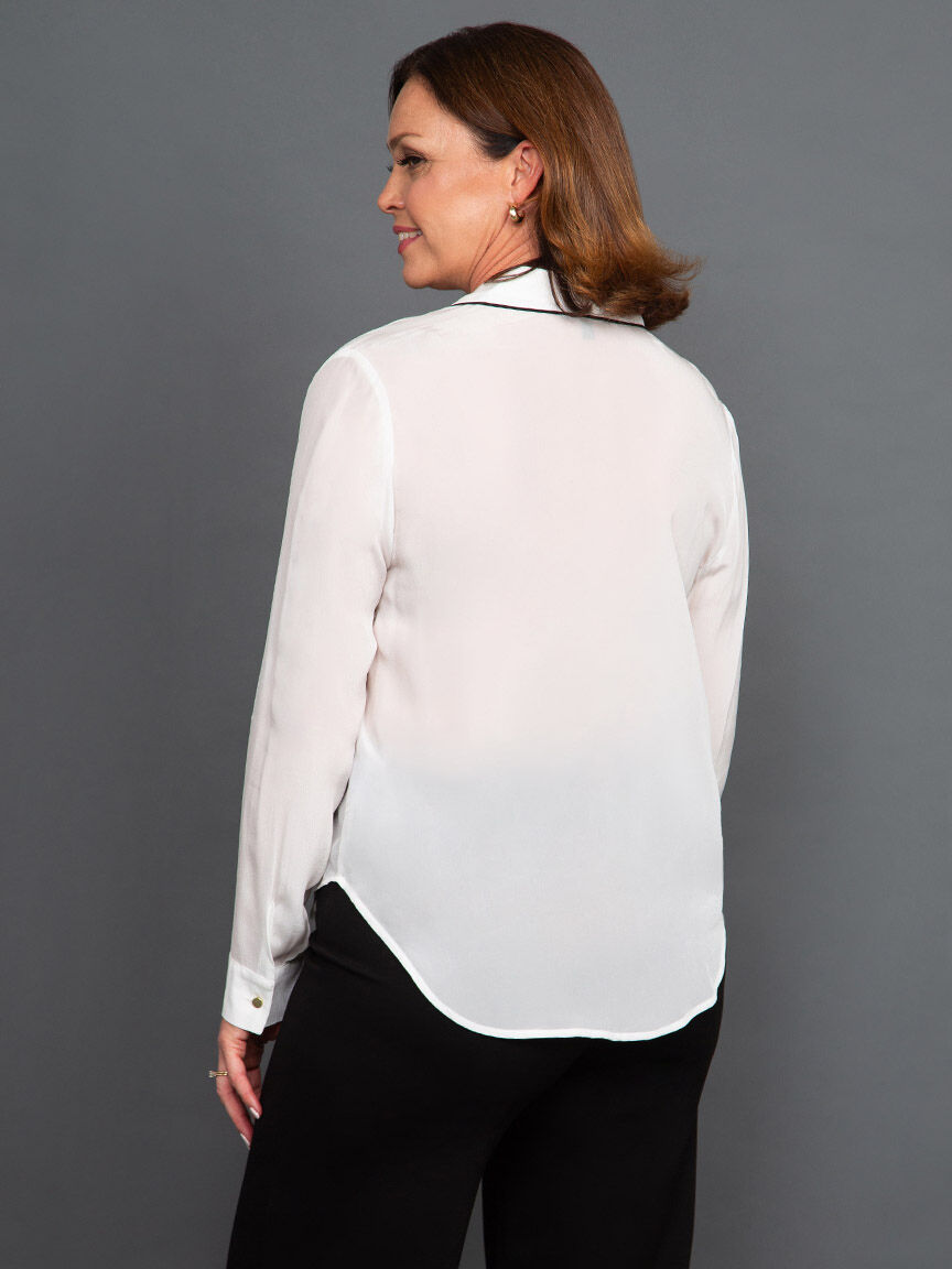 Long Sleeve Button-Up Blouse Image 4