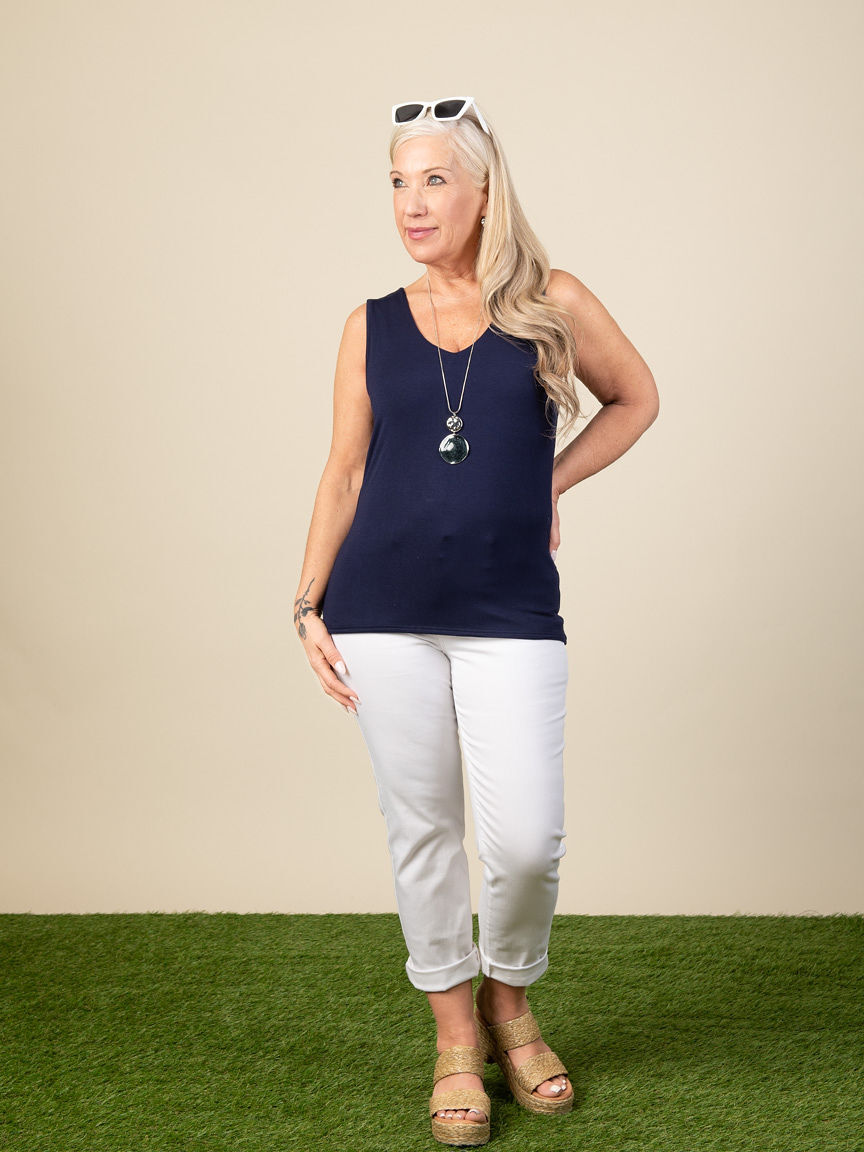 Sleeveless Top with V Neck  Image 3