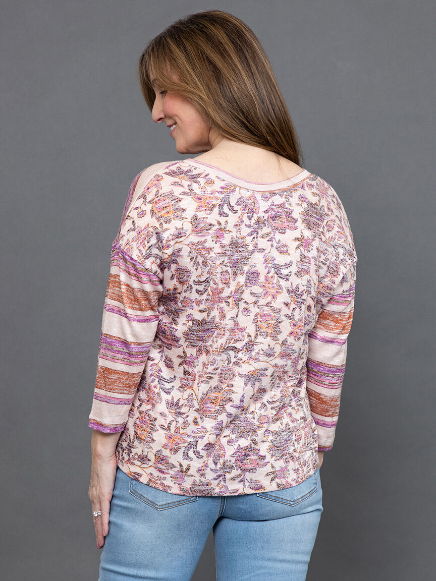 &frac34; Sleeve Combo Print V-Neck Top Image 5