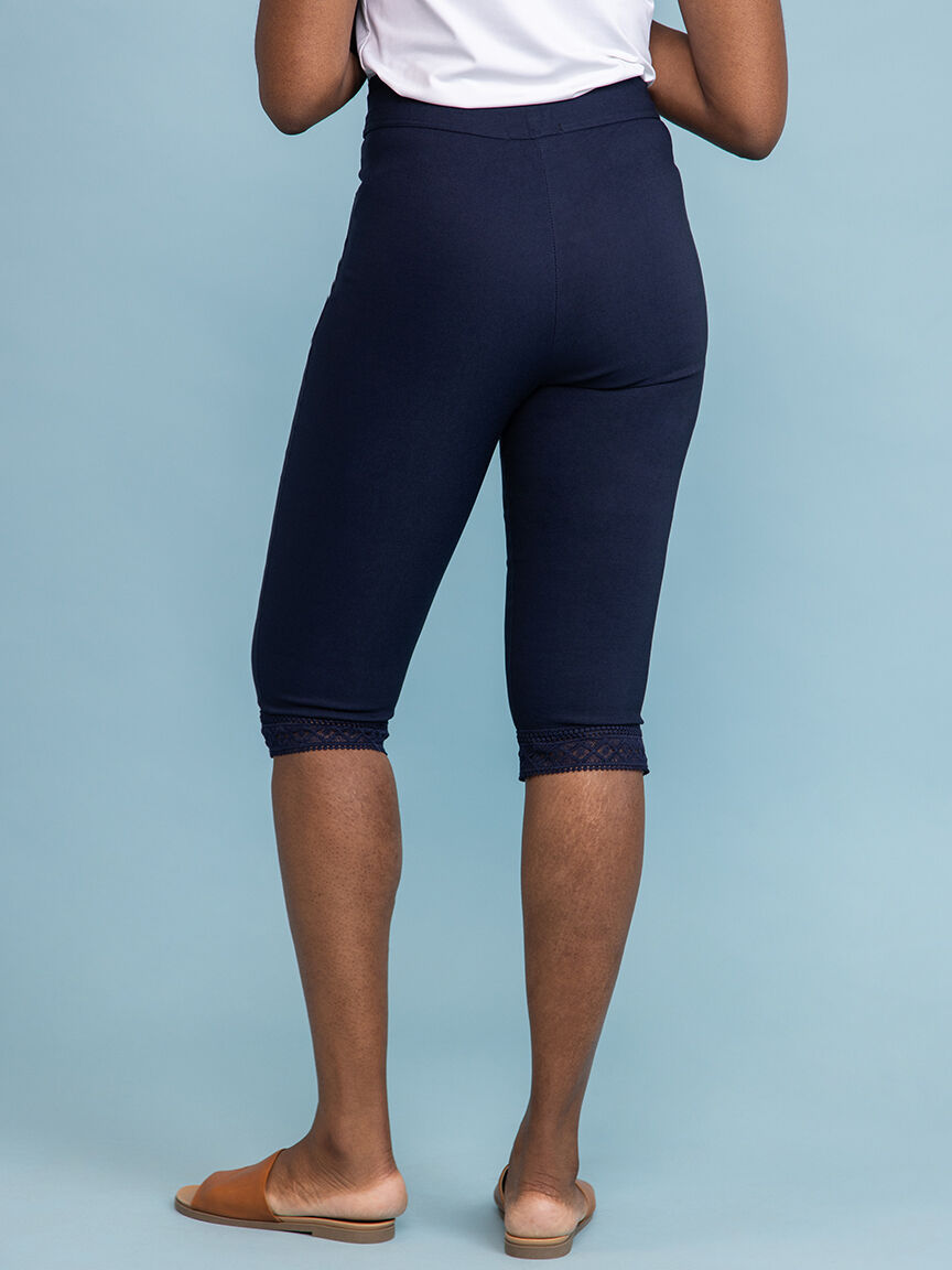 Lace Trimmed Pull on Capri  Image 4