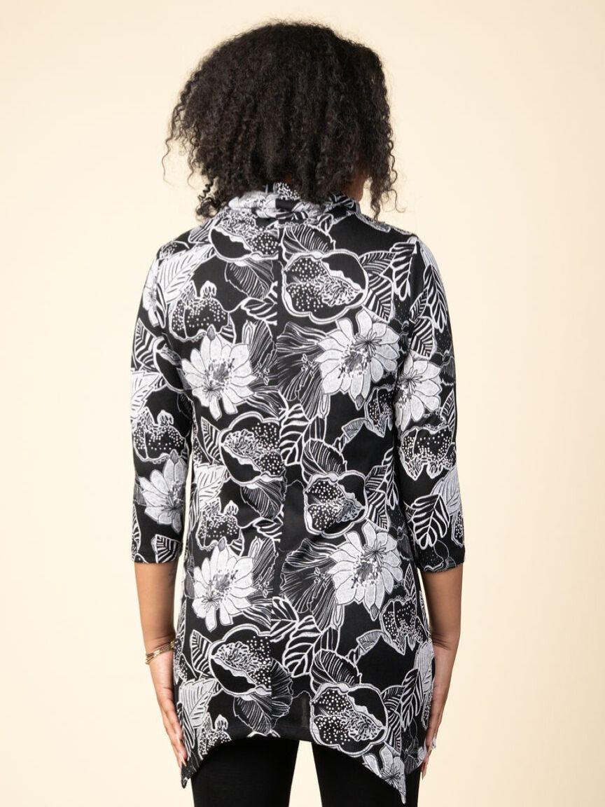 3/4 Sleeve Textured Tunic Image 4