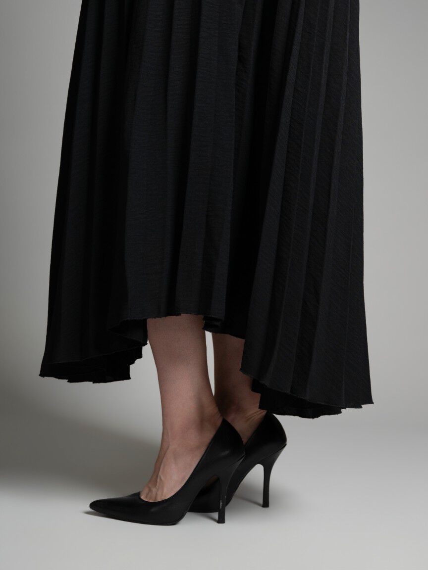 Sleeveless Pleated Maxi Dress