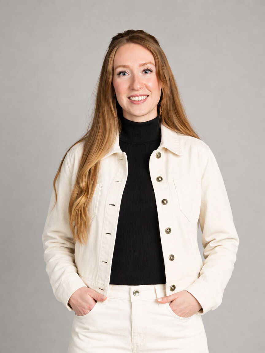Lightweight Turtle Neck Sweater