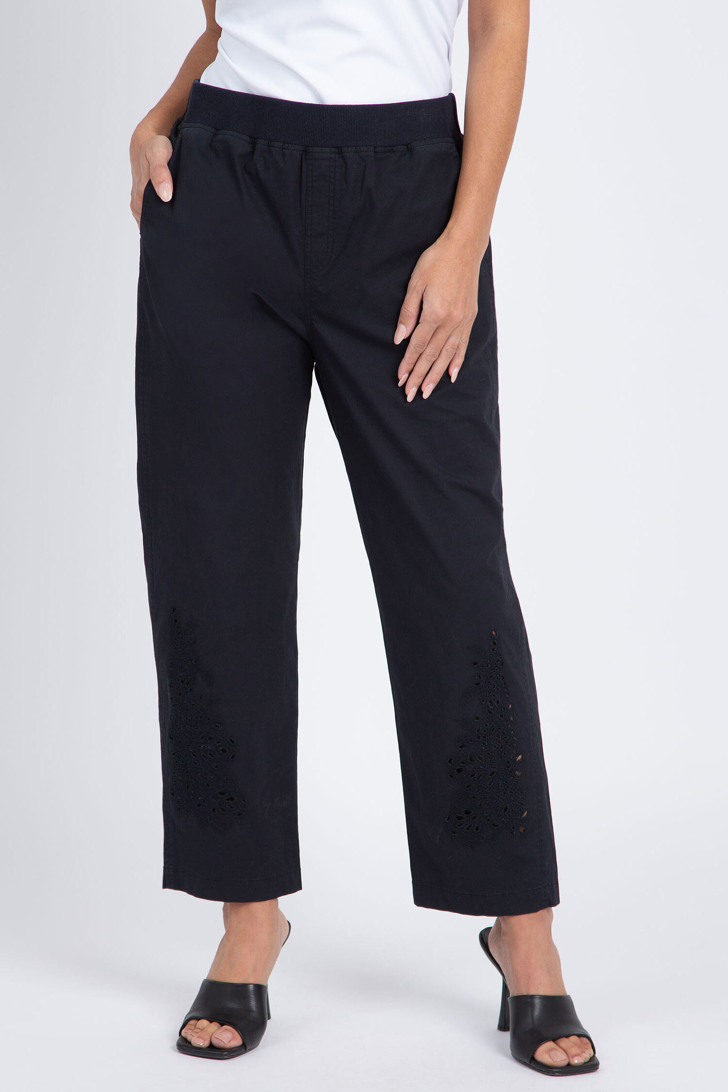 Pull-On Cropped Pants w/ Embroidery Image 1
