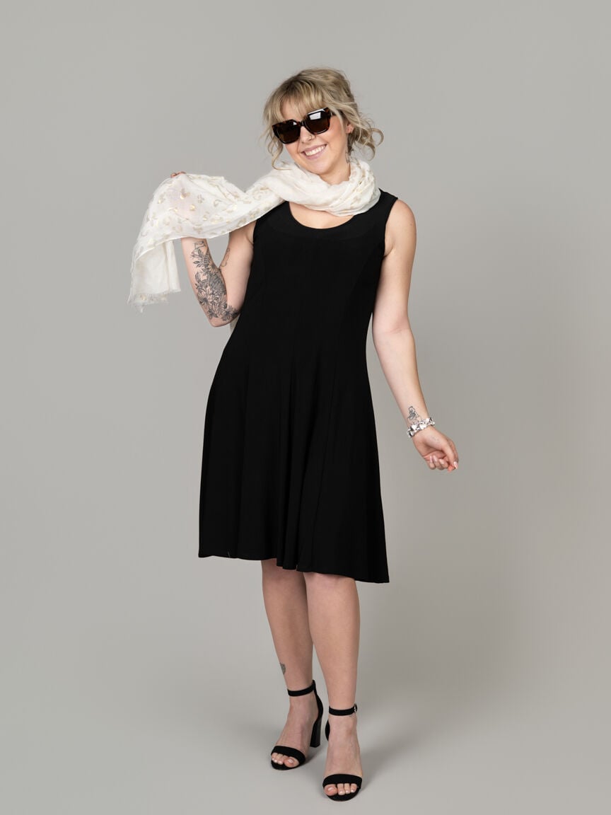 Frill Edge Metallic Scarf