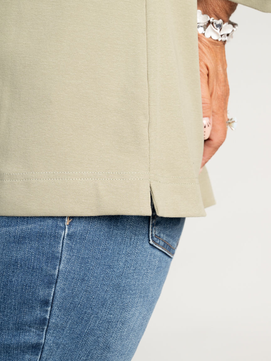 3/4 Sleeve V-Neck Top