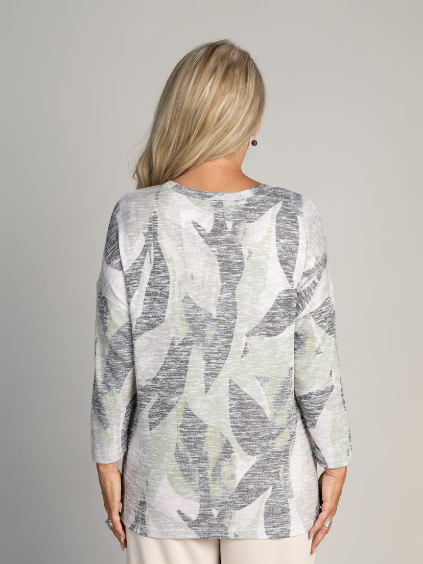 3/4 Sleeve Hatchi V-Neck Top Image 3