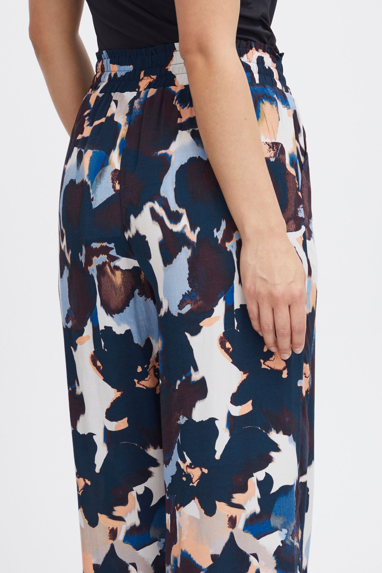 Wide Leg Pull-On Printed Trousers Image 3