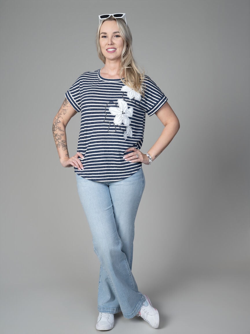 Short Sleeve Crew Top With  Aplique 