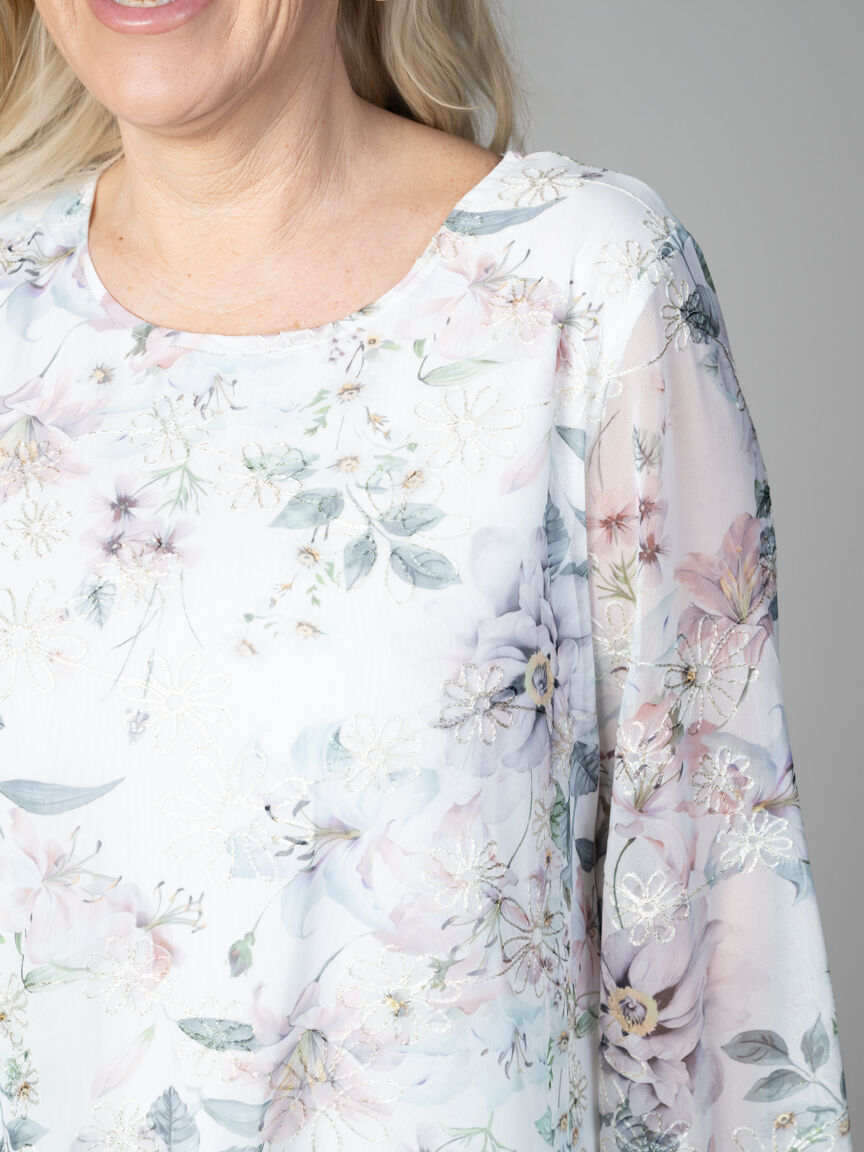 3/4 Sleeve Layered Blouse With Embroidery Details