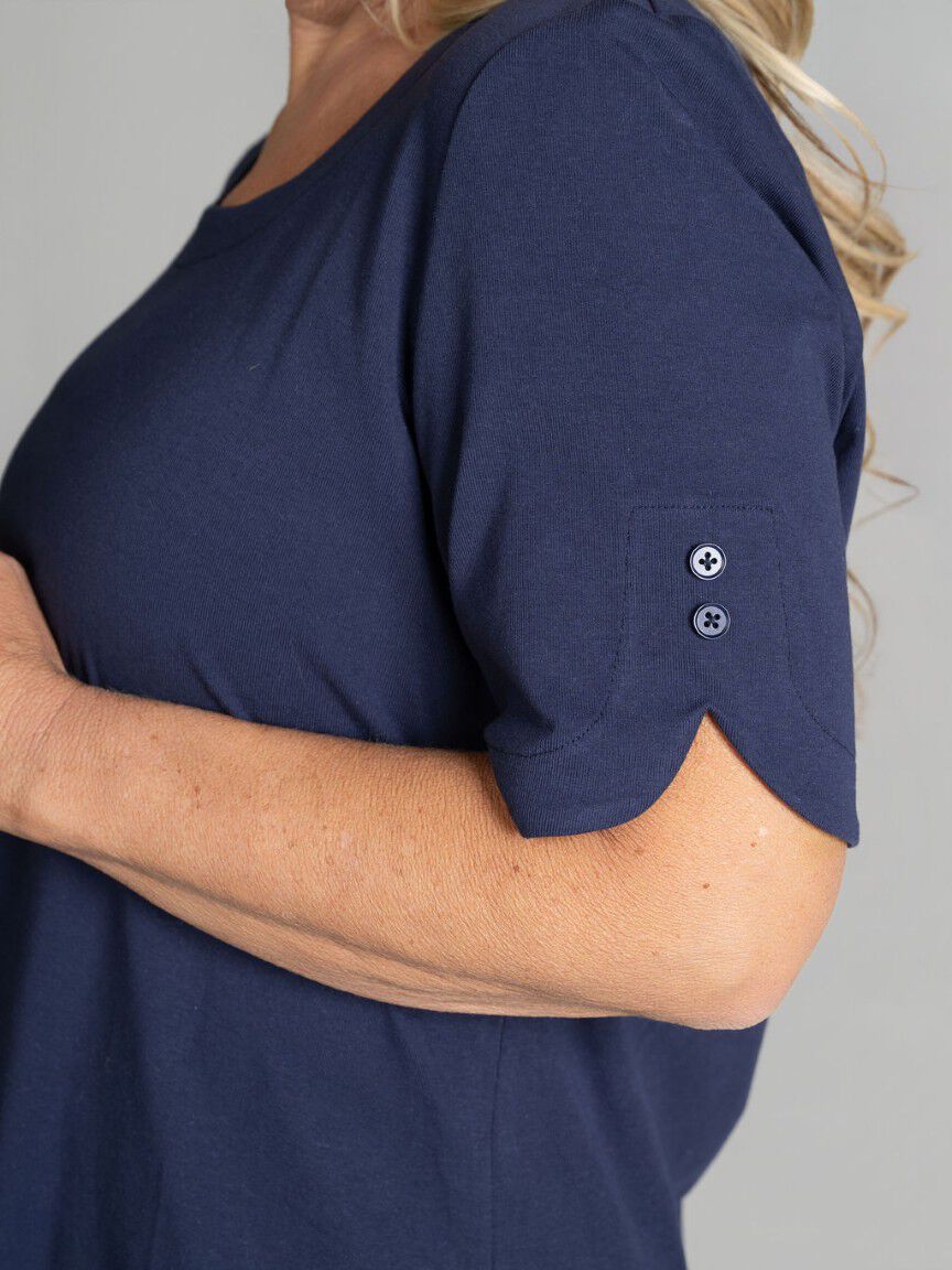 Round Neckline Short Sleeve Top Image 4