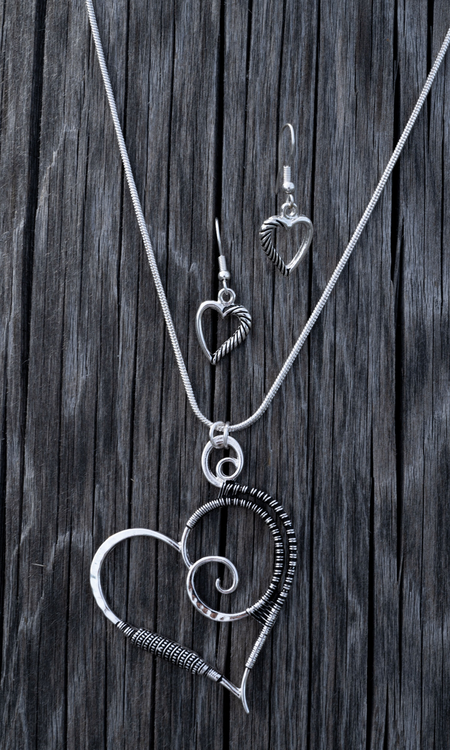 Twisted Heart Necklace Set 