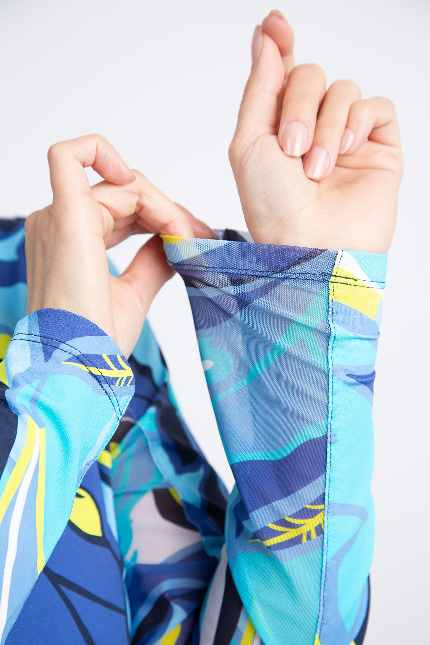 Printed Mock Neck Performance Golf Cardigan Image 5