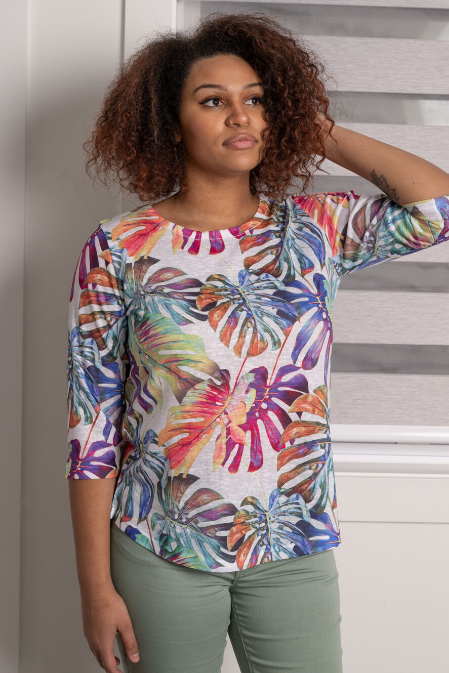 &frac34; Sleeve V-Neck Lightweight Knit Image 1