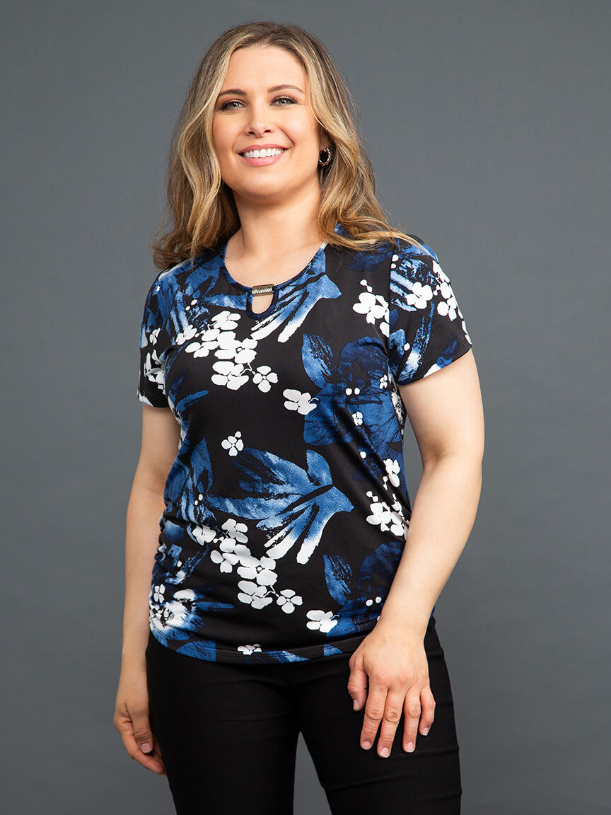 Short Sleeve Keyhole Top Image 2