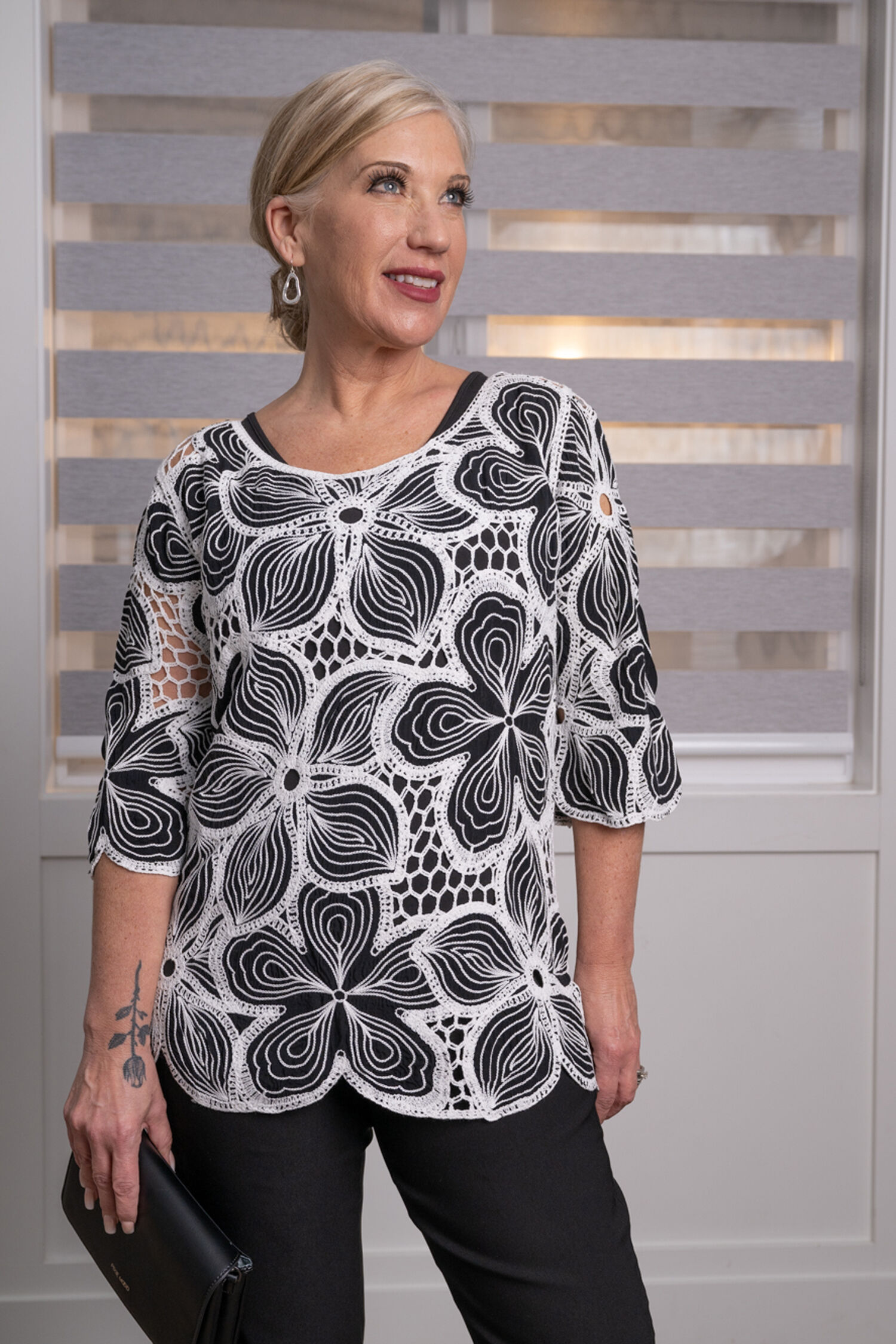 &frac34; Sleeve Floral Crocheted Top Image 1