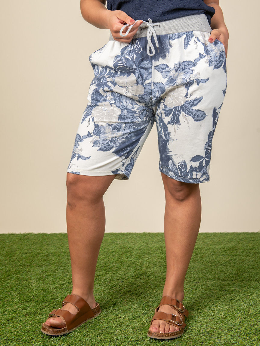 Pull On Cotton Shorts with Pockets Image 3