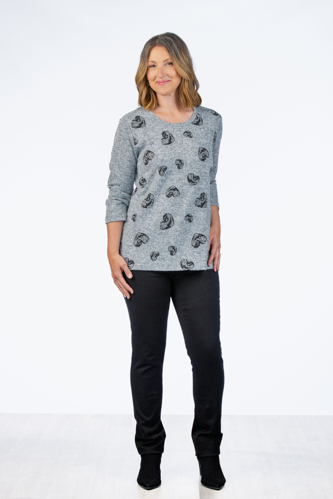 Hearts Graphic Shirt Image 3