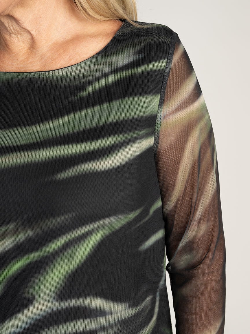 Long sleeve Scoop Neck Mesh Top