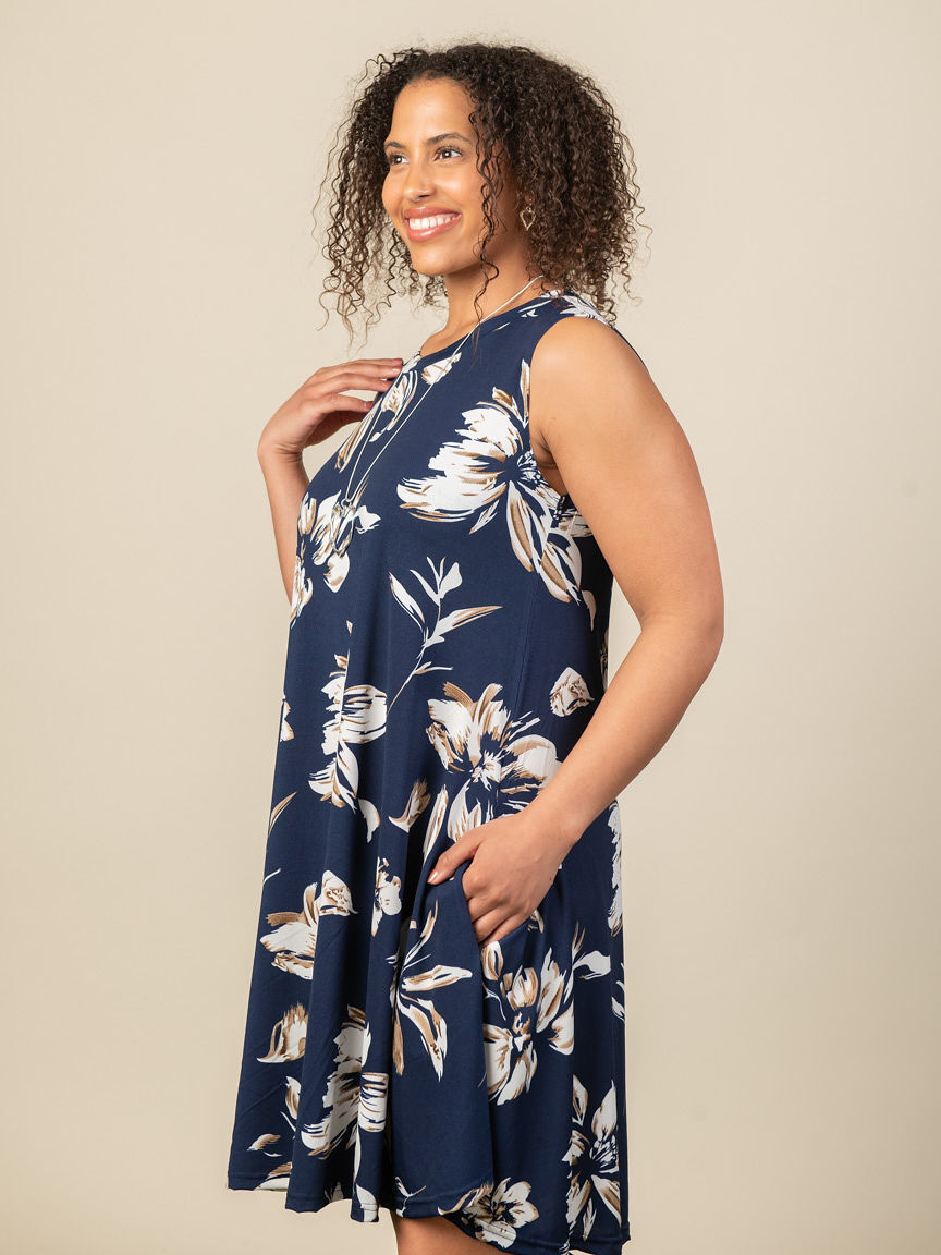 Knee Length Dress Sleeveless with Pockets  Image 3