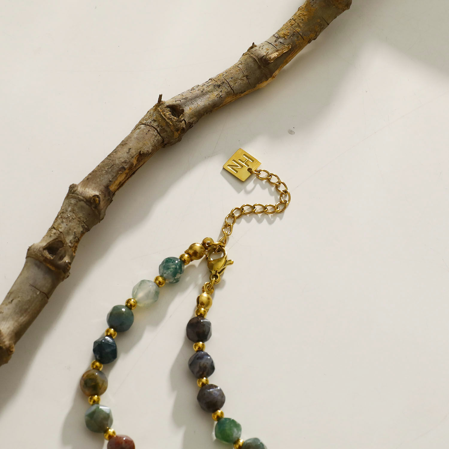 JULIETA India Agate Stones & Gold Necklace Image 4