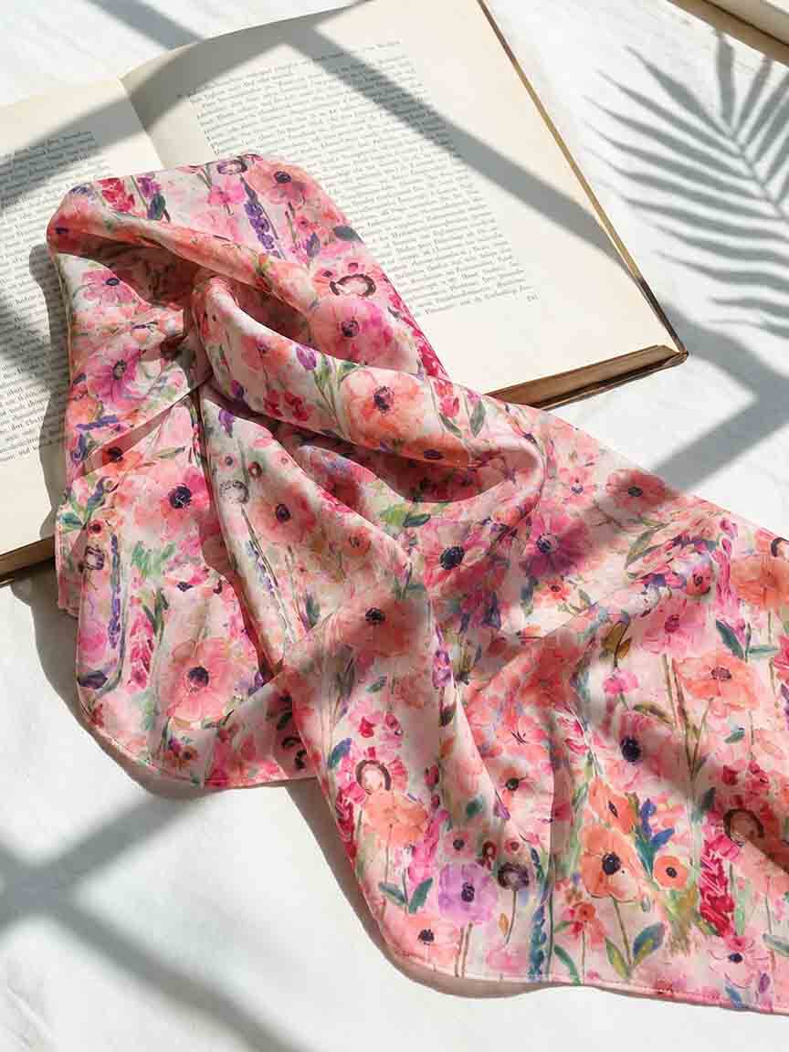 Lightweight Floral Scarf With Fringe