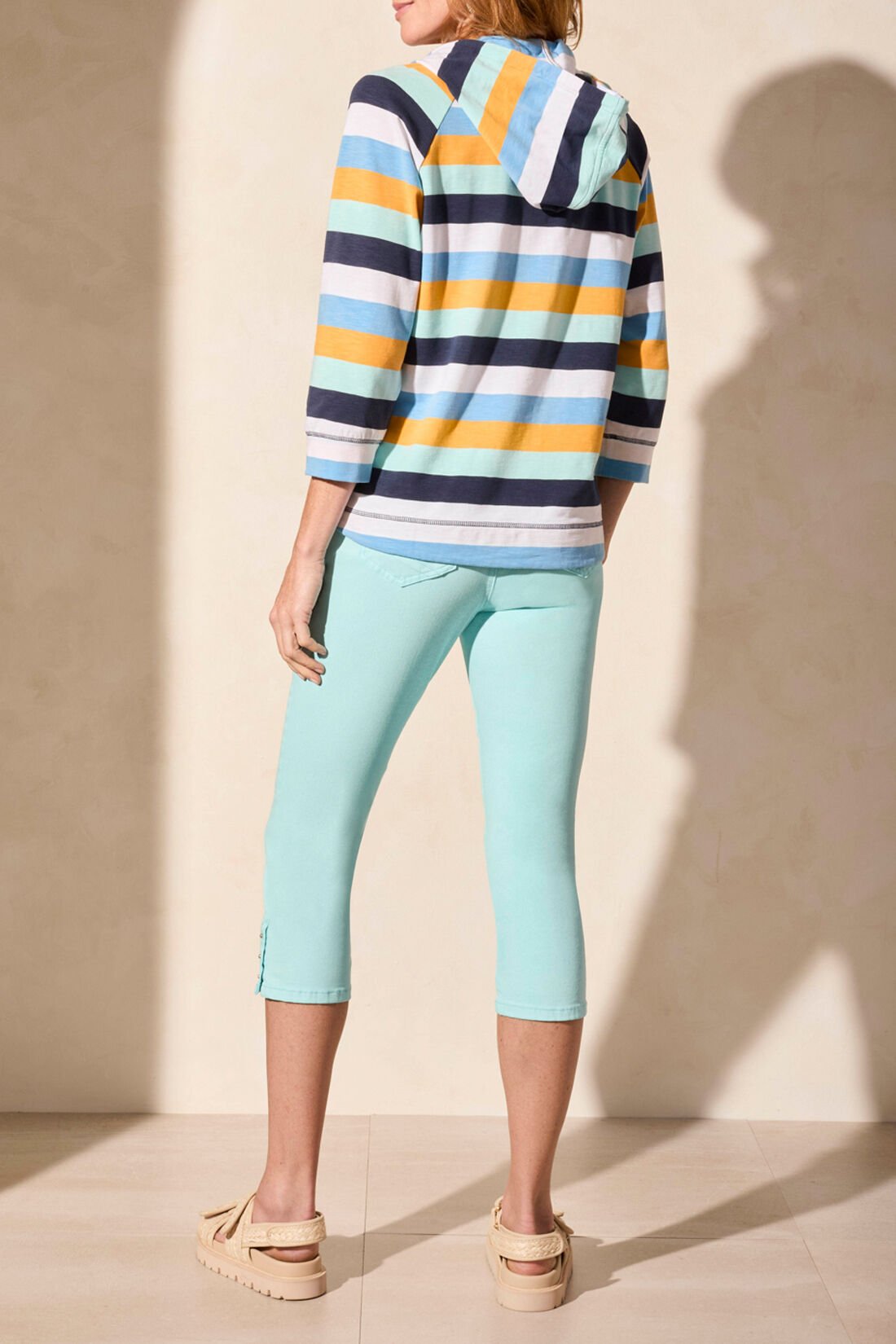 Printed drawstring raglan hoody  Image 4