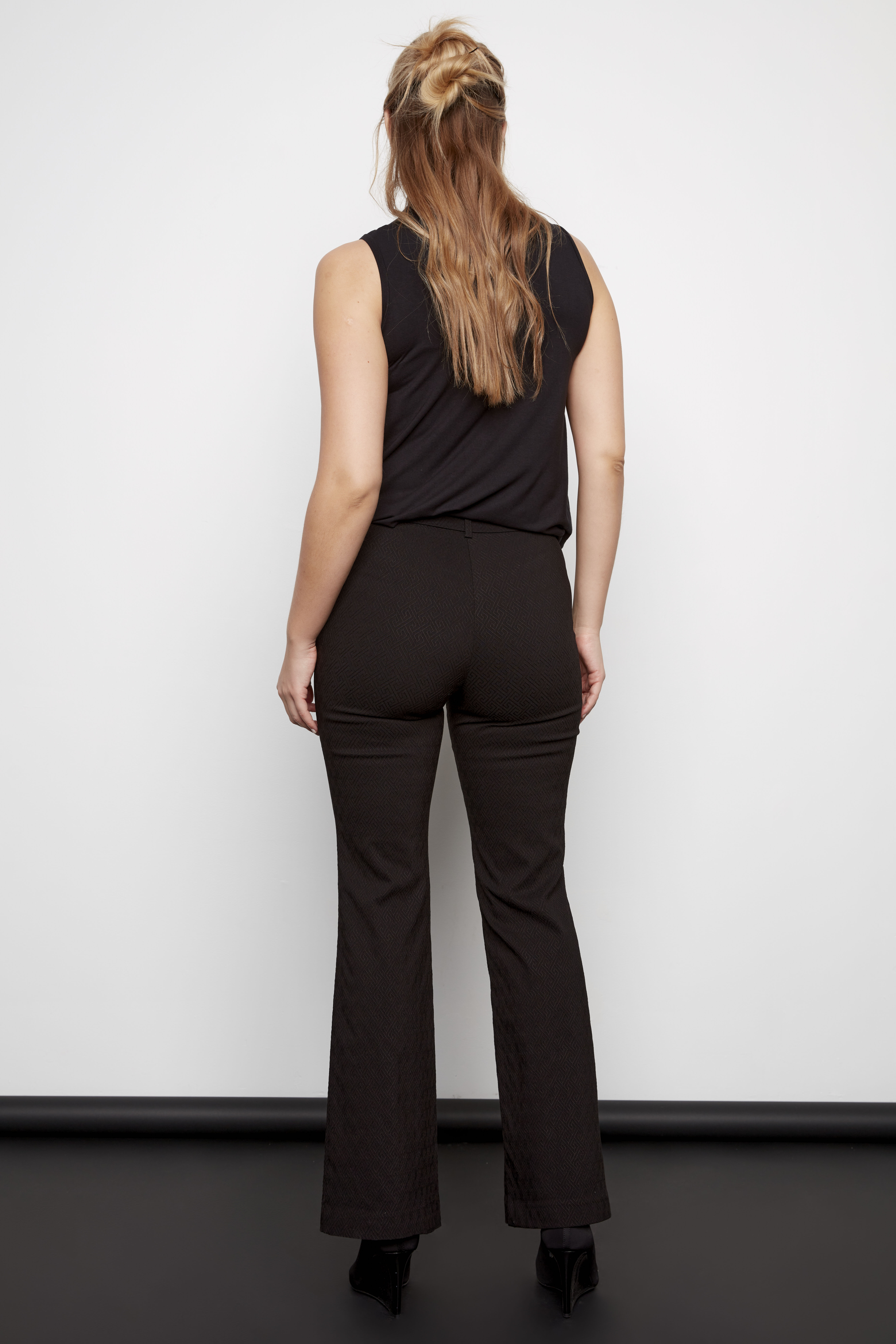 Evelyn Bootcut Pant Image 3