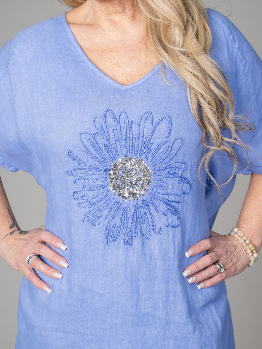 Short Sleeve Midi Dress With Flower Embroidered