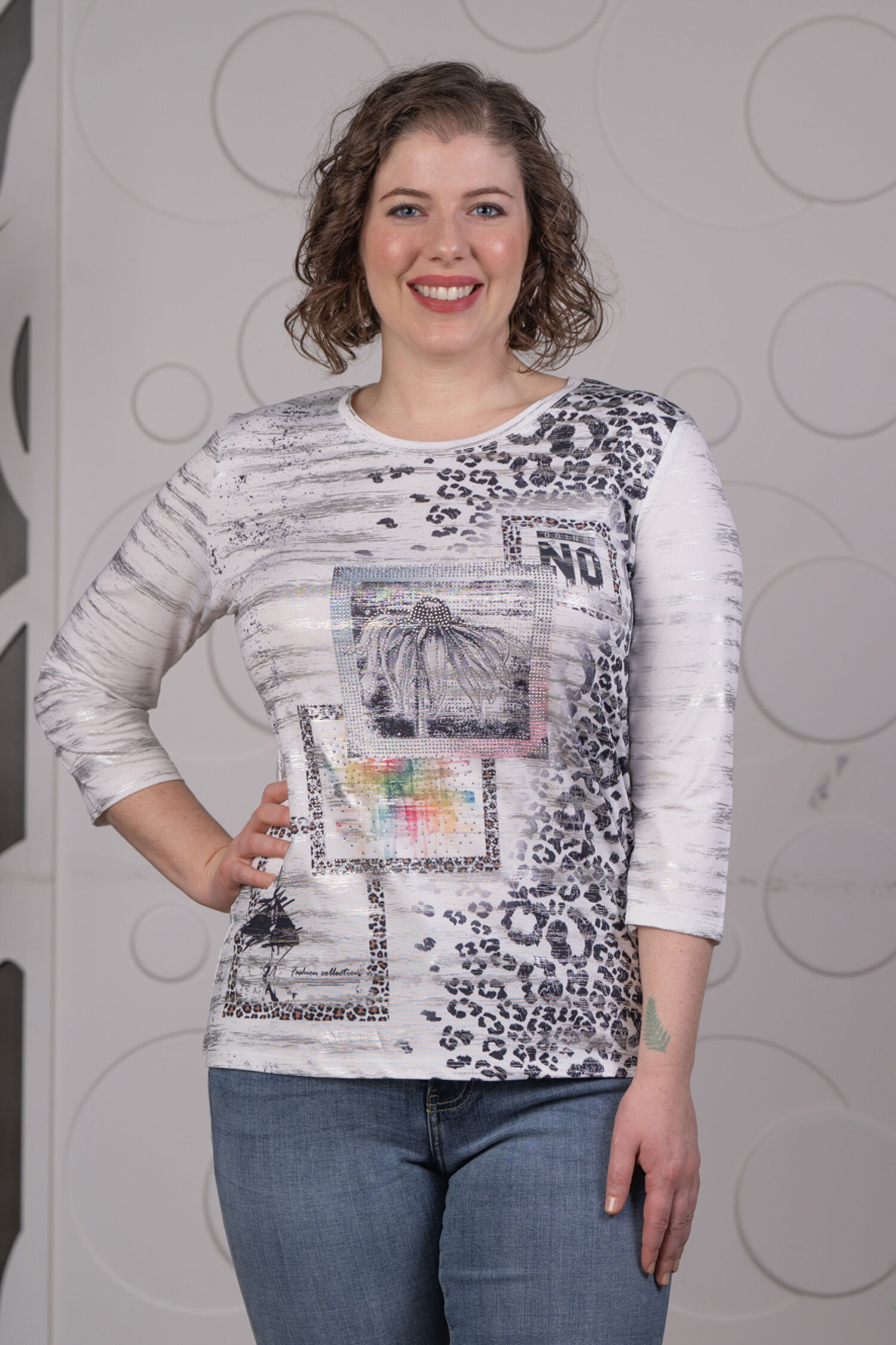 &frac34; Sleeve Embellished Animal Print Top Image 1