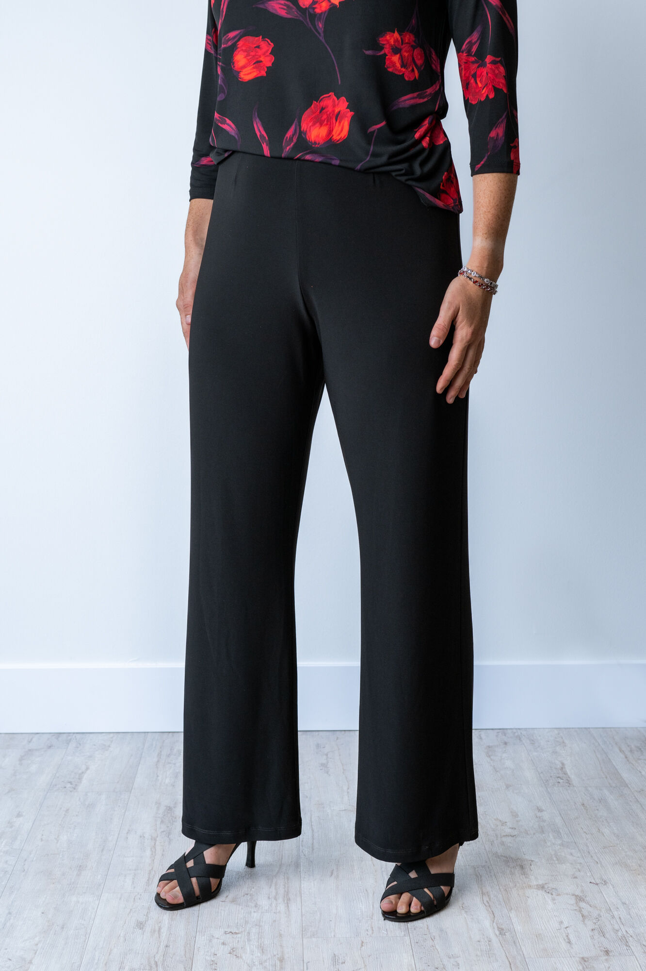 Pull-On Wide-Leg Mid-Rise Black Pants 