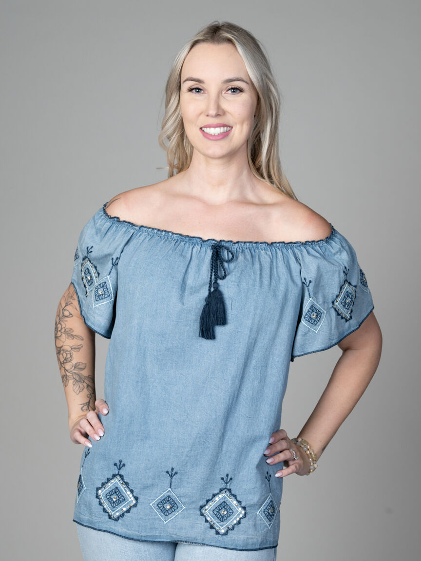 Sleeveless Button Up Collared Shirt