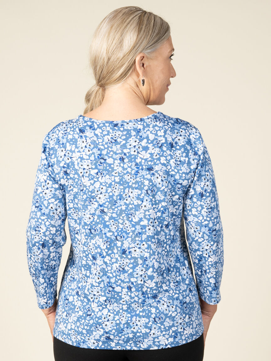 3/4 Sleeve Top With Keyhole and Buckle Detail Image 2