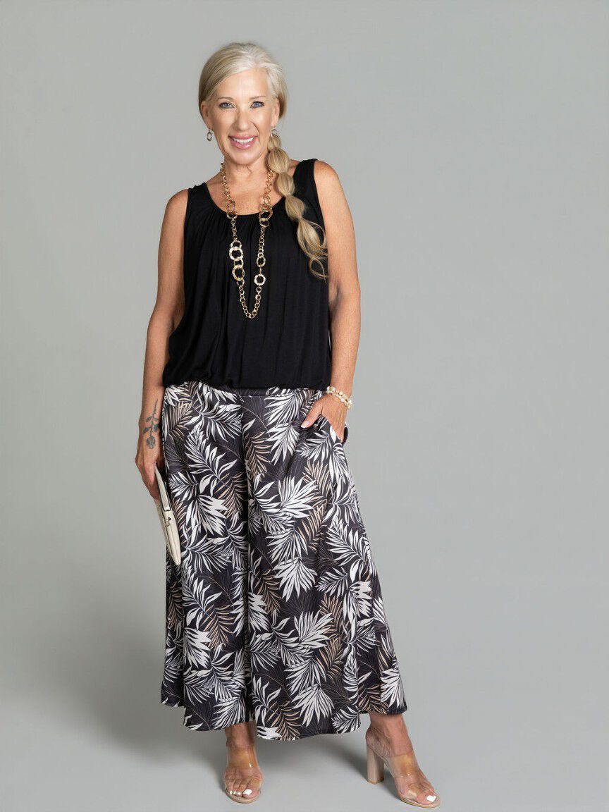 Elastic Hem Sleeveless Top