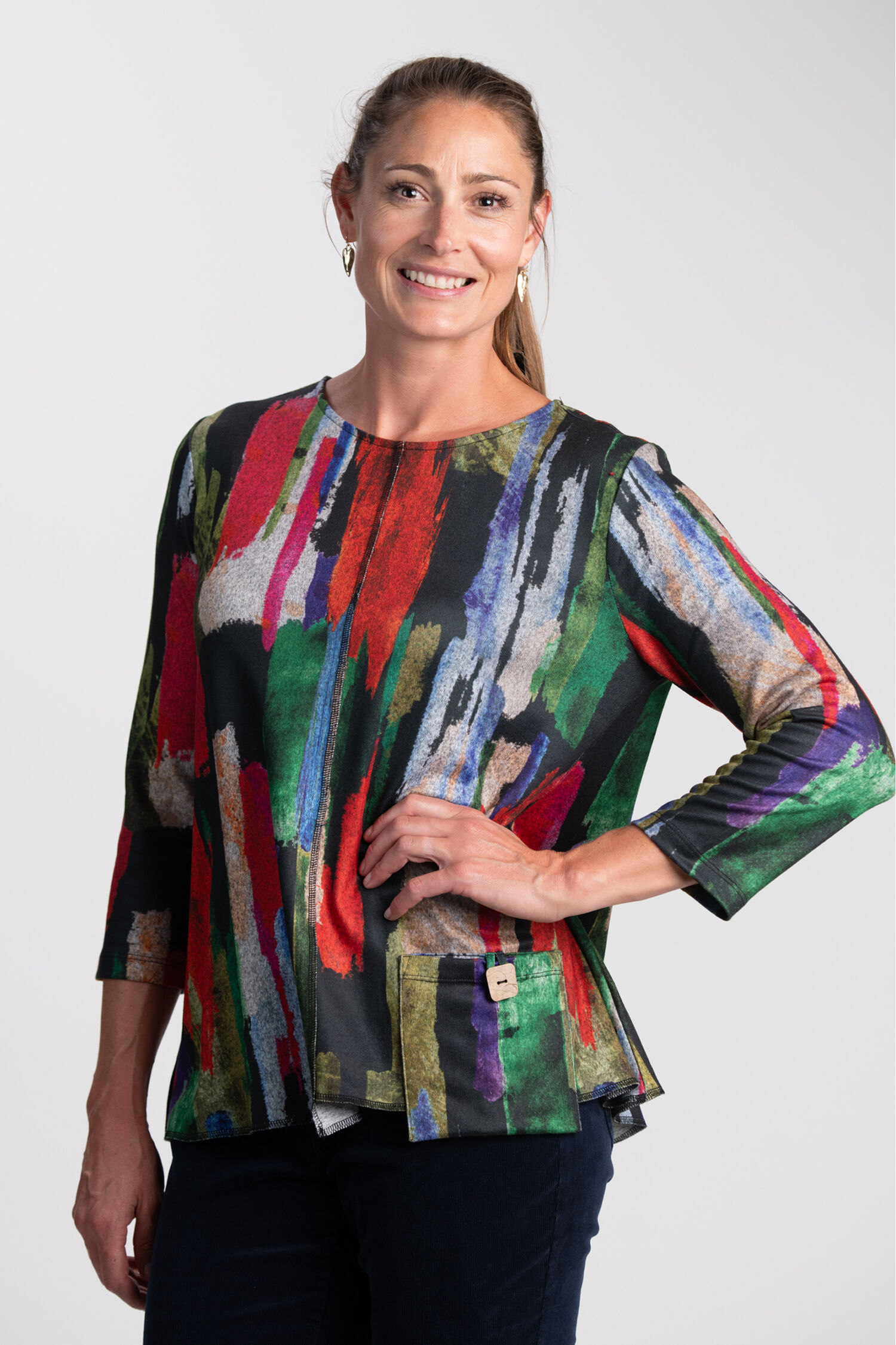 &frac34; Sleeve Exposed Seam Top  Image 1