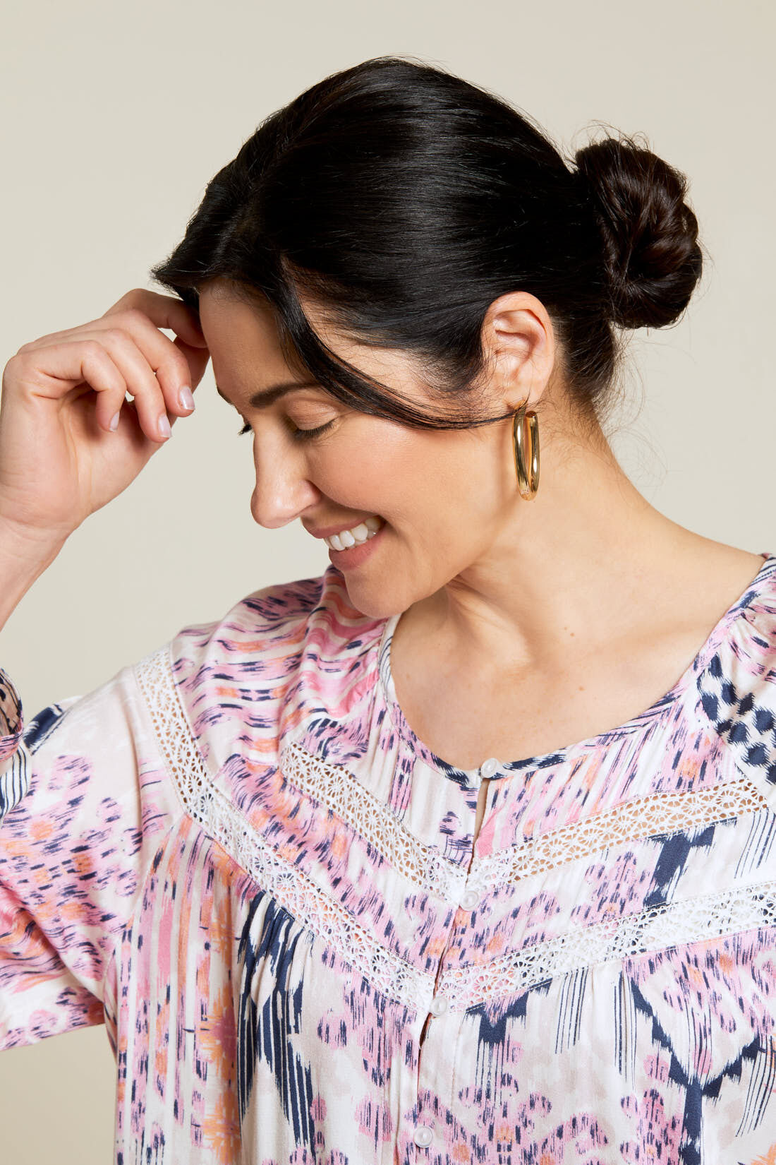 Boho-Chic Flowy Blouse Image 3