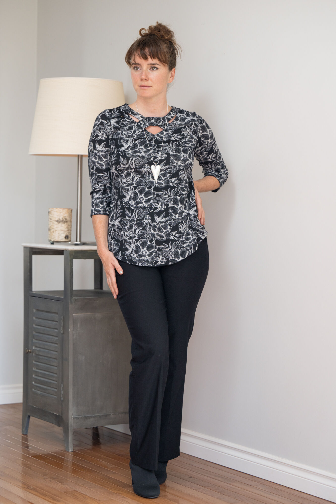 CrossOver V-Neck  Image 1