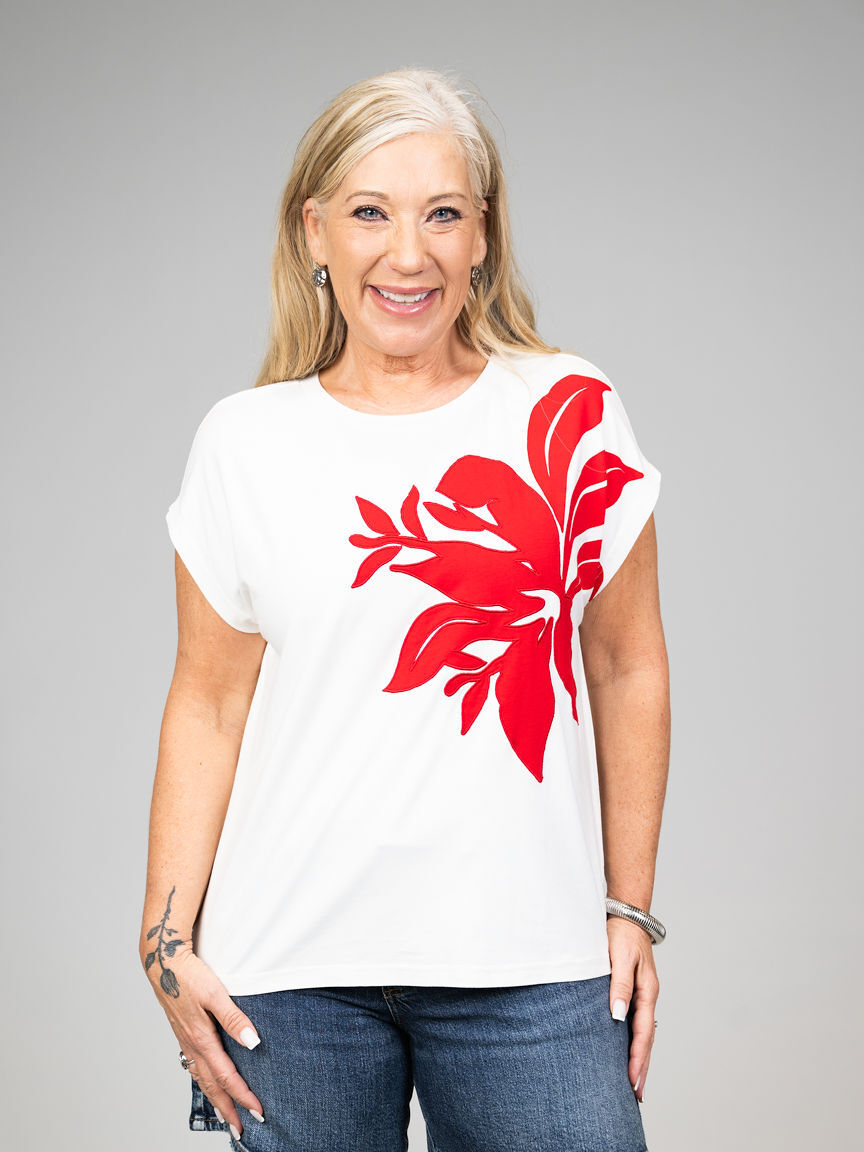 Floral Appliqu&eacute; Cap Sleeve Top