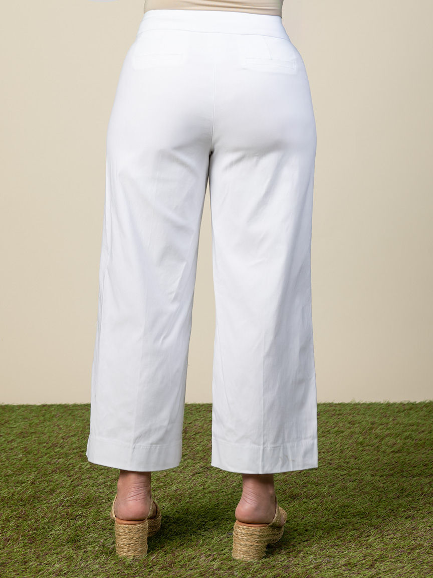 Flatten It Pull-On Capri With Eyelets  Image 2