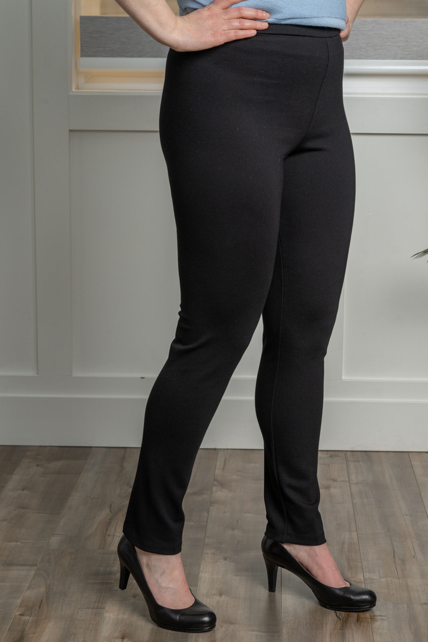 Perfect Pull-On Legging Image 2